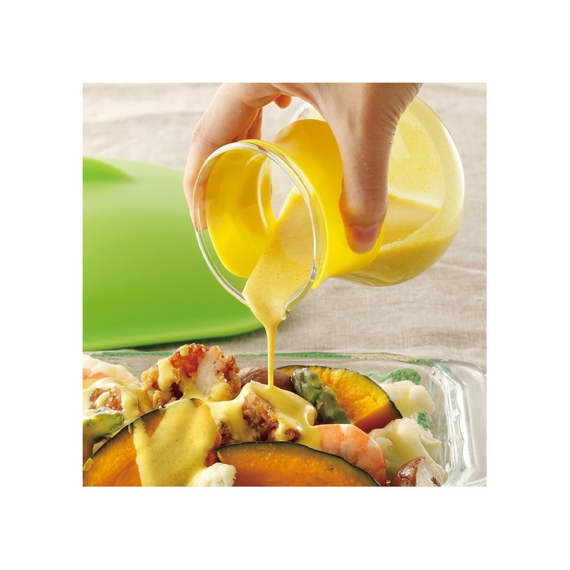 Dressing Bottle
