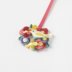 I244BD Embroidery Bookmarker Bird