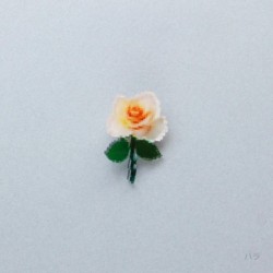 TU012RS Pixel Flower Badge Rose